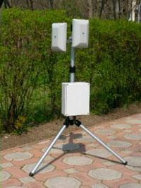 Мобильный охранный комплекс предназначен для организации временных охранных зон с различной 
протяженностью и трансляцией извещения о нарушении границ по выделенному радиоканалу